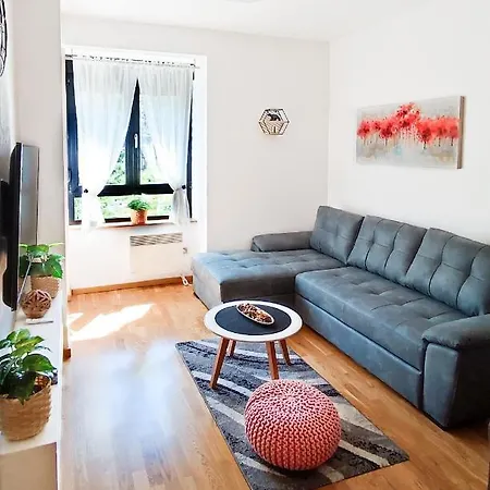 Apartamento Holiday, Leonardo Vi