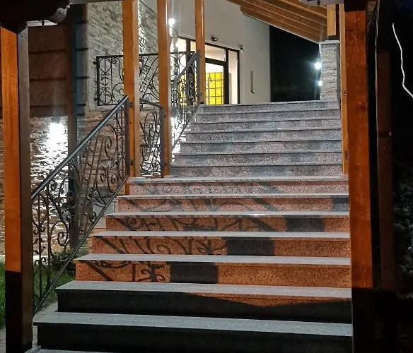 Apartment Holiday, Leonardo Vi *